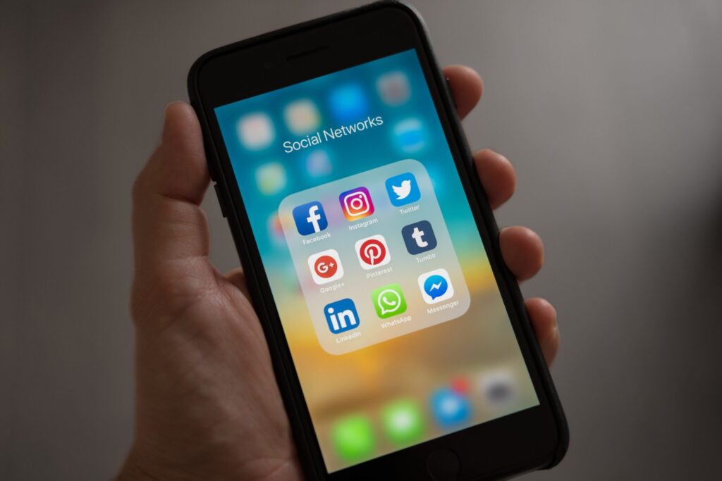 Are micro influencers or macro influencers better affiliates?
